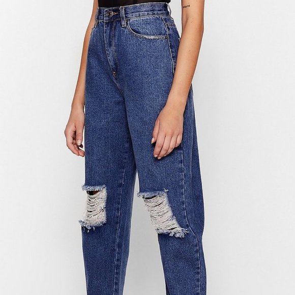 The Rockn Rev Size 8 Tapered Distressed Mom Jean - Picture 3 of 11